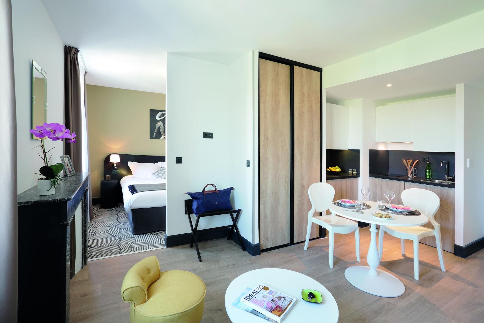 Appart'City Collection Nimes Arenes Экстерьер фото